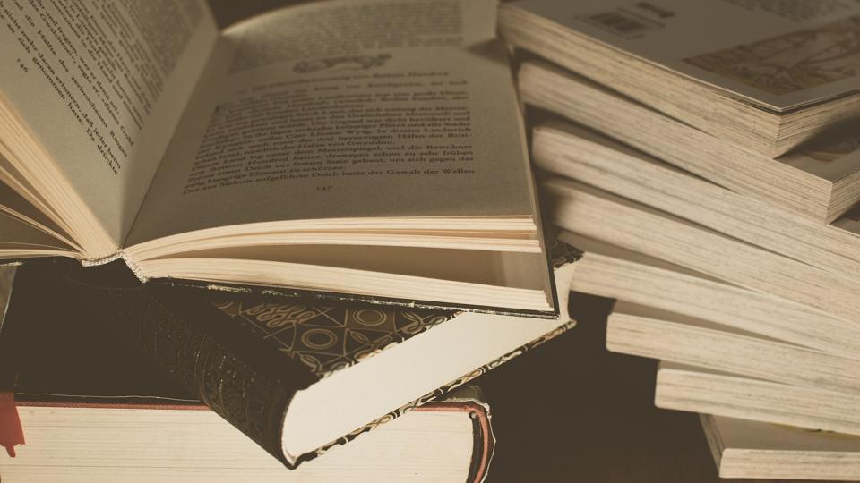 Was bedeutet ordinär? Definition, Herkunft und Verwendung der Bedeutung